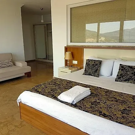 Sleeps 14 Pool Air Con Wifi וילה *