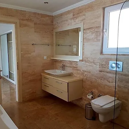 Sleeps 14 Pool Air Con Wifi Kalkan