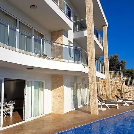 Villa Sleeps 14 Pool Air Con Wifi *
