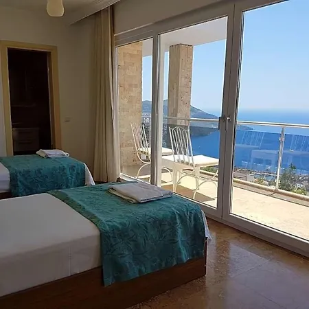Villa Sleeps 14 Pool Air Con Wifi