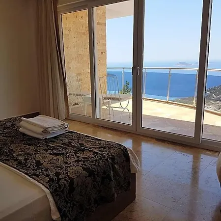 Sleeps 14 Pool Air Con Wifi